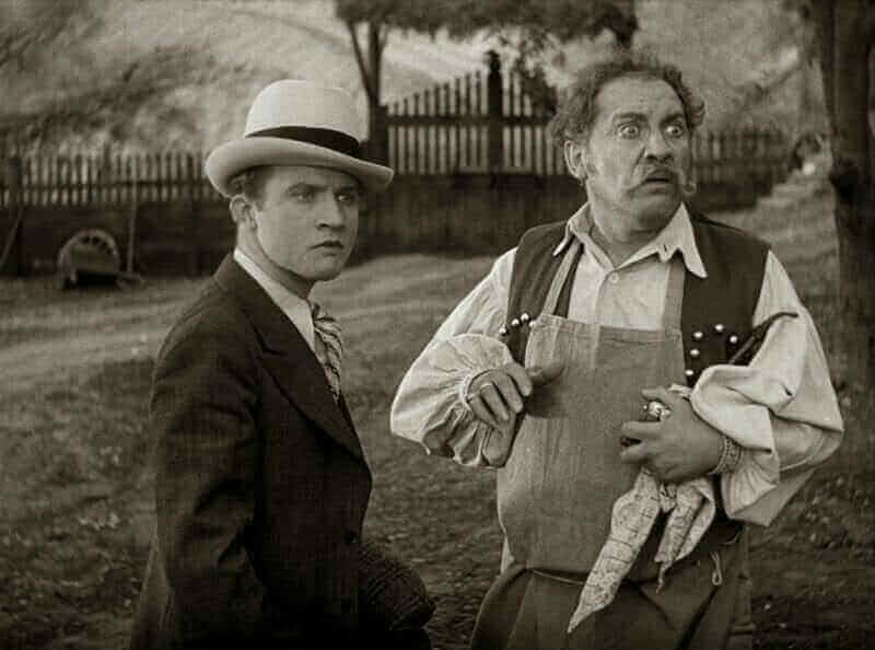 dracula 1931 renfield villager harbinger