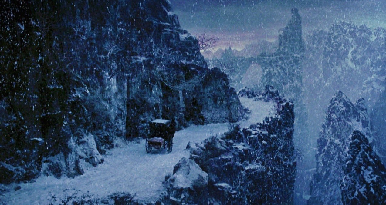 bram stokers dracula winter horror movies Planes, Trains, and Automobiles: 10 Chilly Winter Road Trip Horror Movies for the Holidays 11 bram stoker's dracula winter horror movies